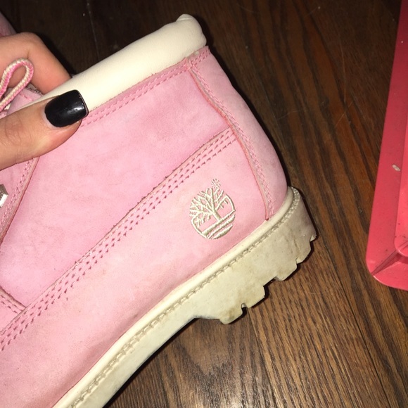 Pink timberlands - Picture 3 of 4